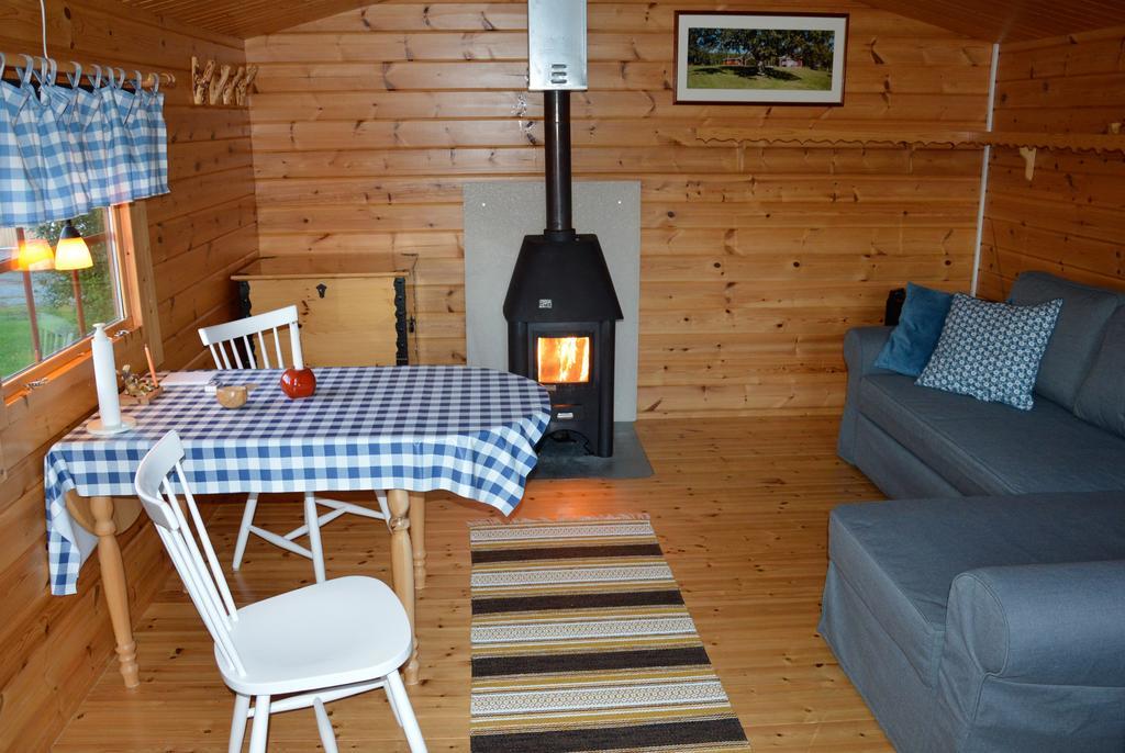 Stuga Vid Hedenaesets Stencafe Exterior photo
