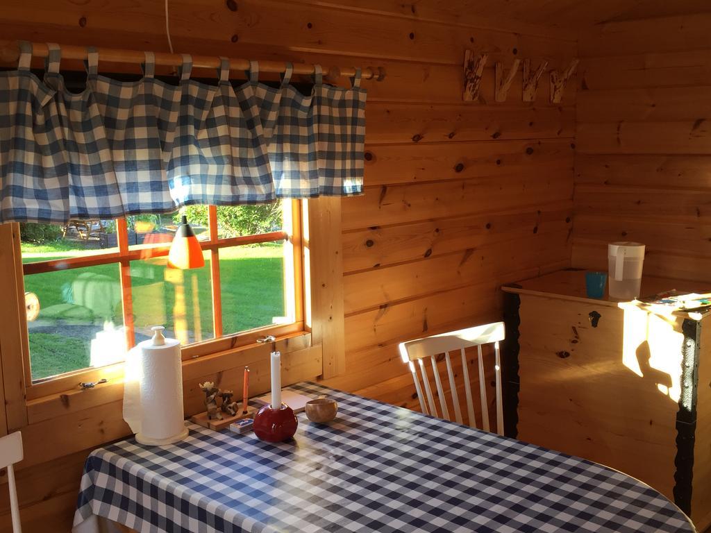 Stuga Vid Hedenaesets Stencafe Exterior photo